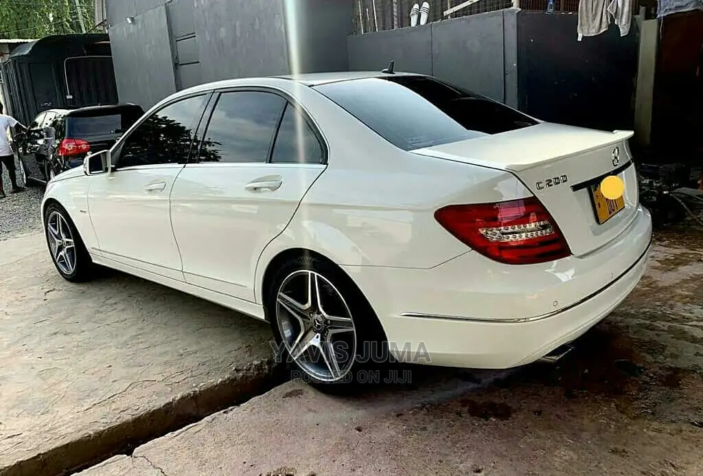 Mercedes-Benz C200 2012 White