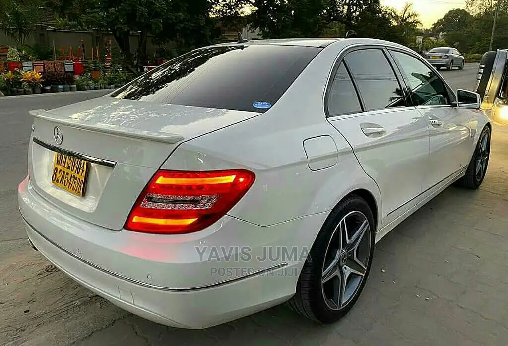 Mercedes-Benz C200 2012 White