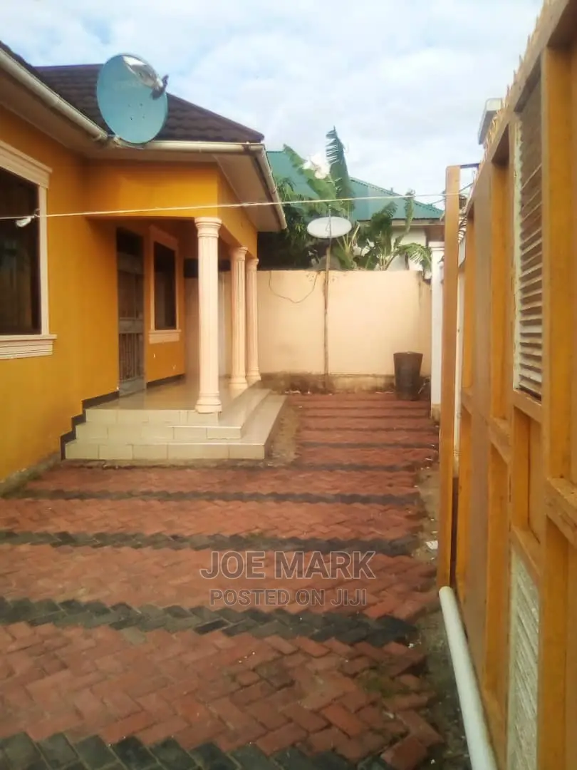 Furnished 3bdrm House in Mark Real Estate, Bunju for Sale
