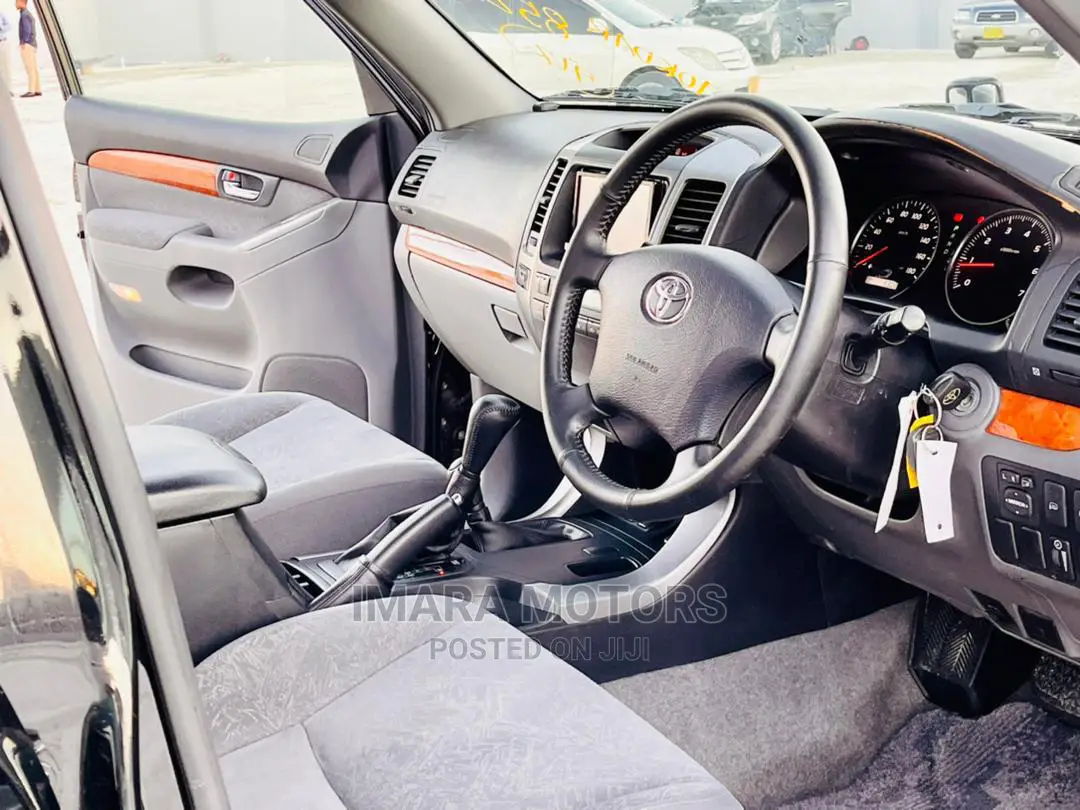 Toyota Land Cruiser Prado 2006 Black
