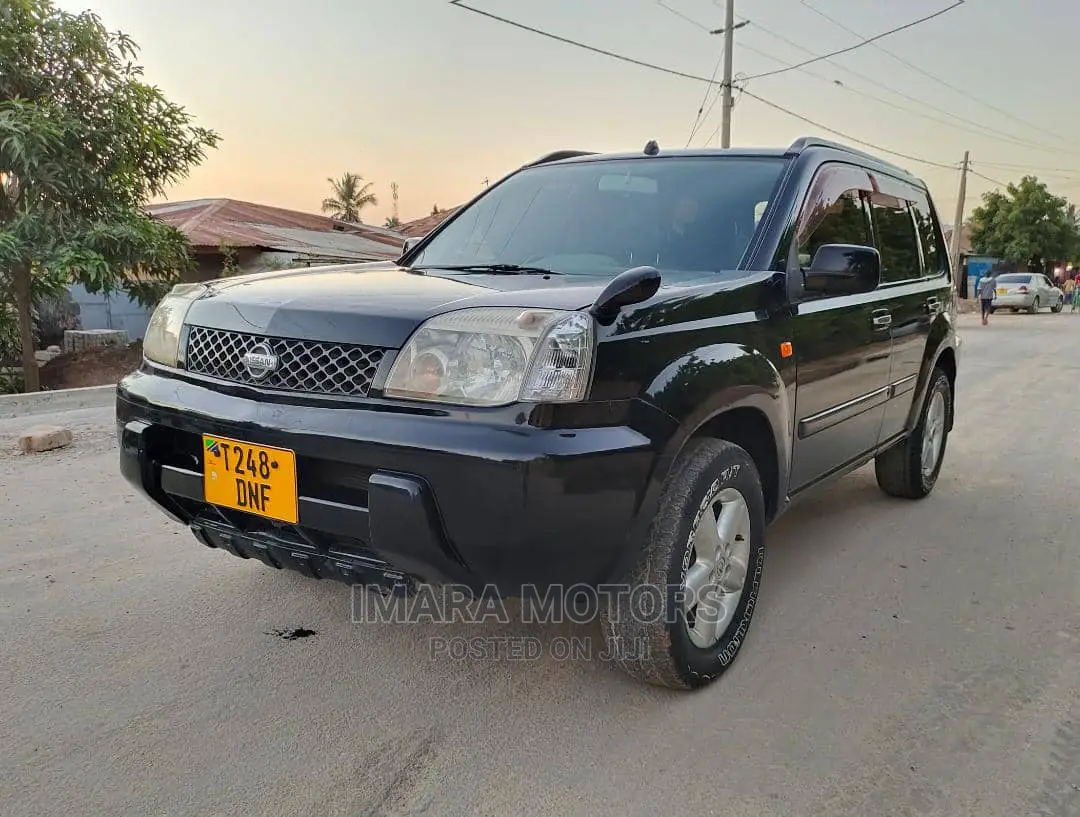 Nissan X-Trail 2004 Black