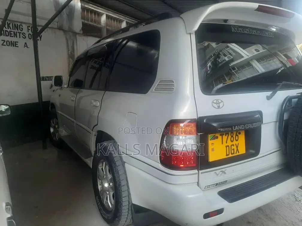 Toyota Land Cruiser 1998 Pearl