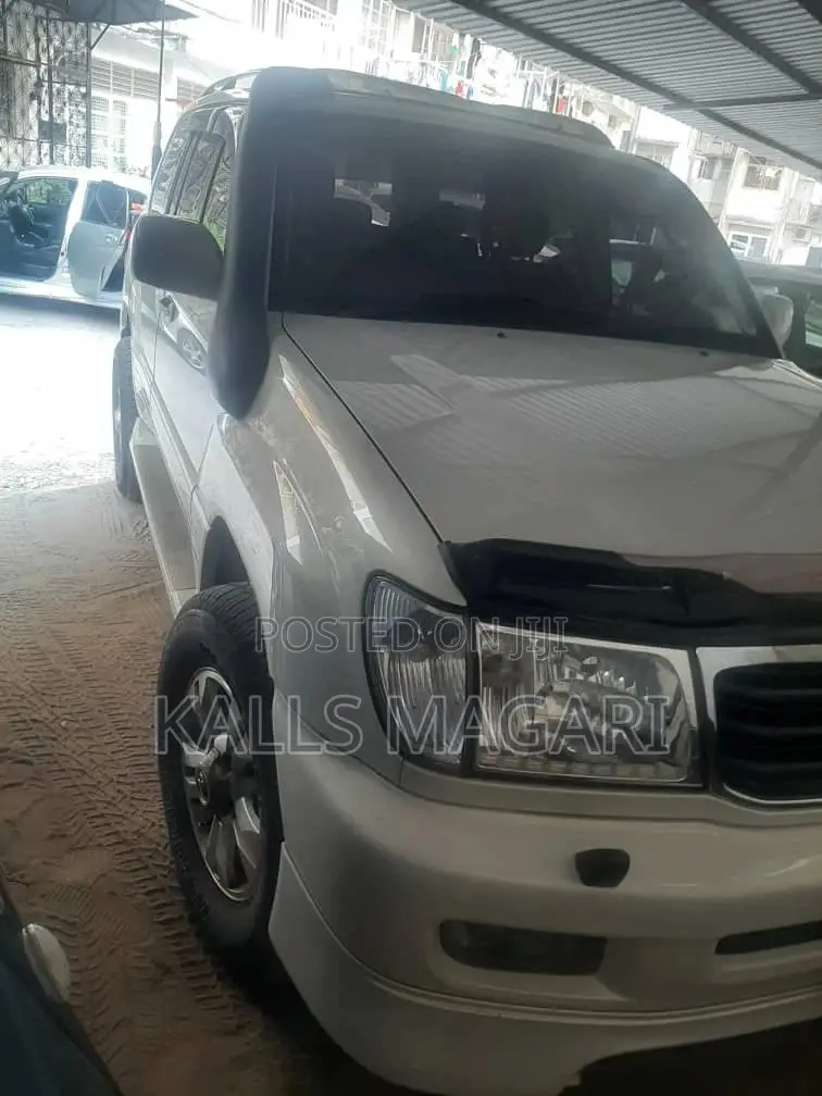 Toyota Land Cruiser 1998 Pearl