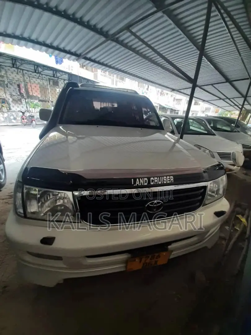 Toyota Land Cruiser 1998 Pearl