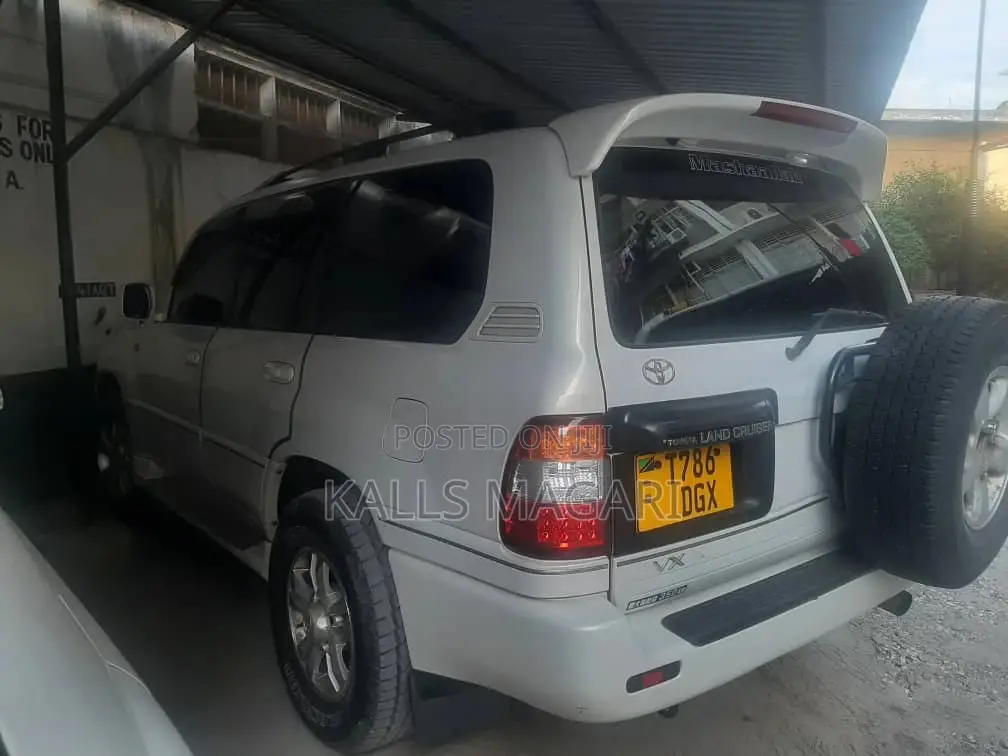Toyota Land Cruiser 1998 Pearl