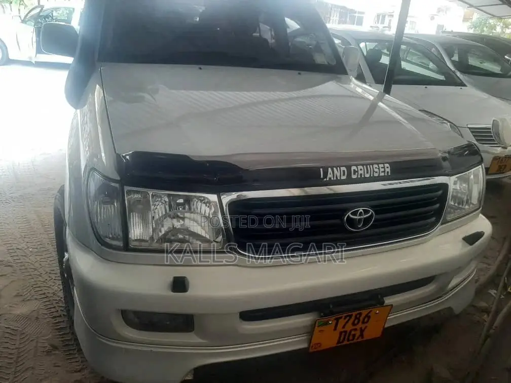 Toyota Land Cruiser 1998 Pearl
