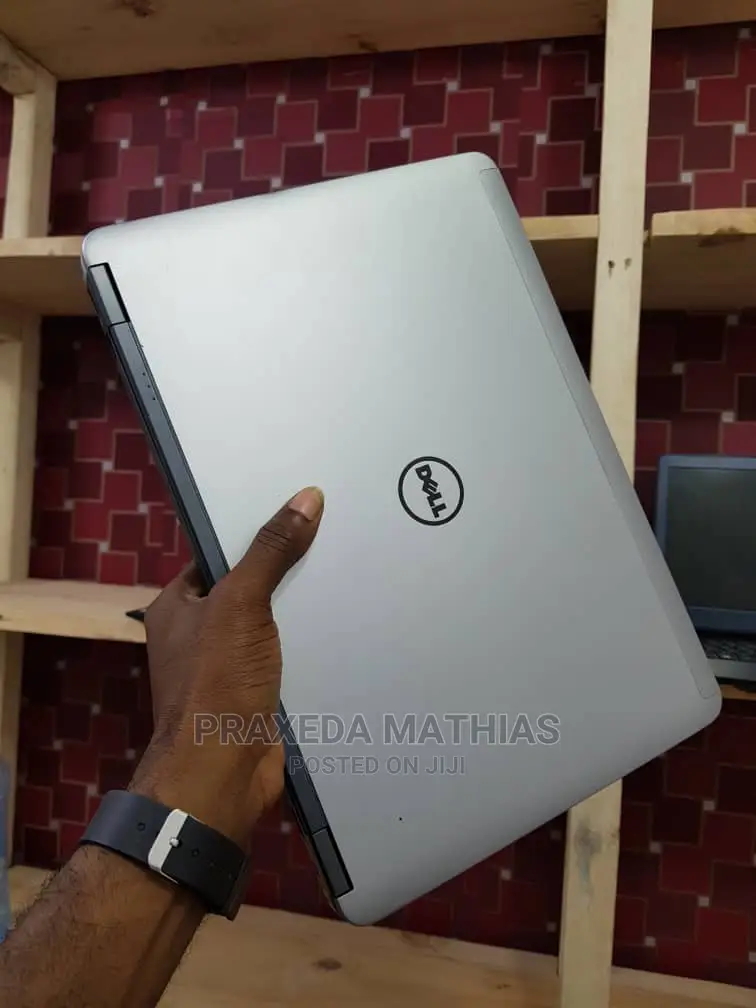 Laptop Dell Latitude E6440 4GB Intel Core I5 HDD 500GB
