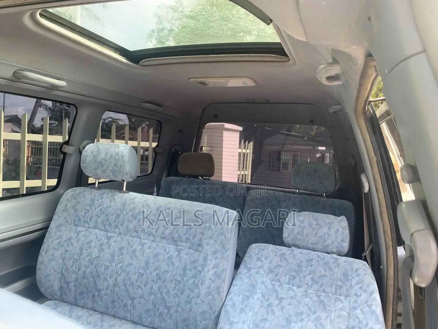Toyota Noah 2001 Gray
