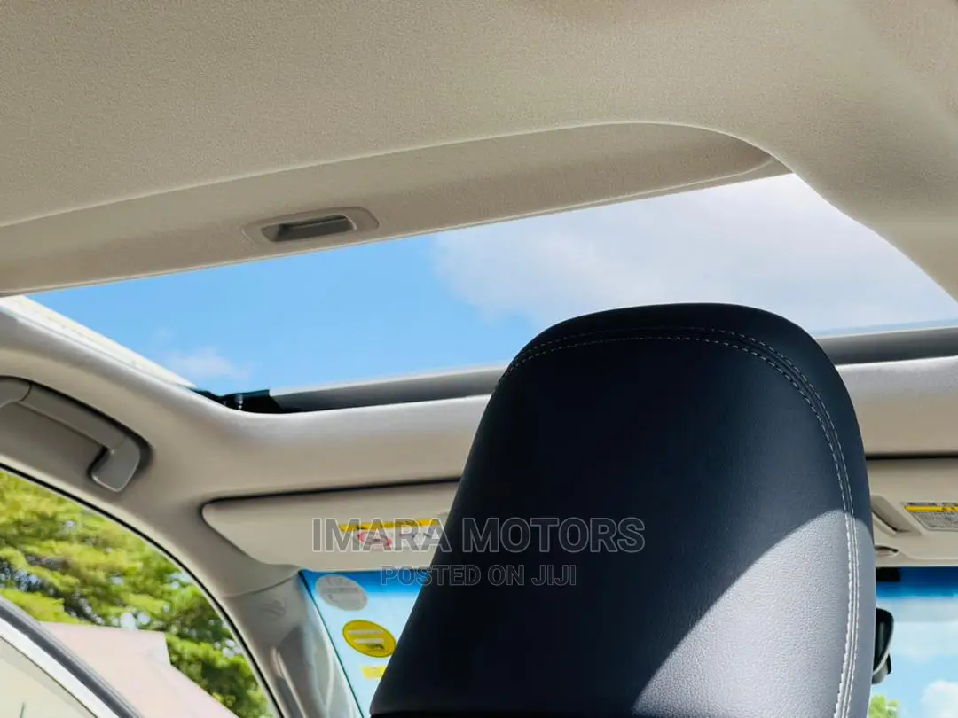 Toyota Land Cruiser Prado 2019 White
