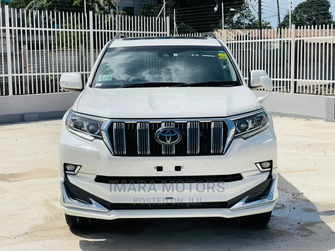Toyota Land Cruiser Prado 2019 White
