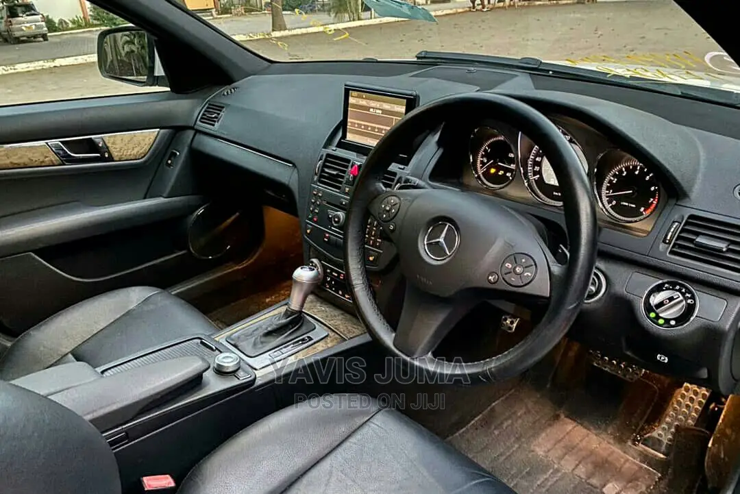 Mercedes-Benz C200 2008 White