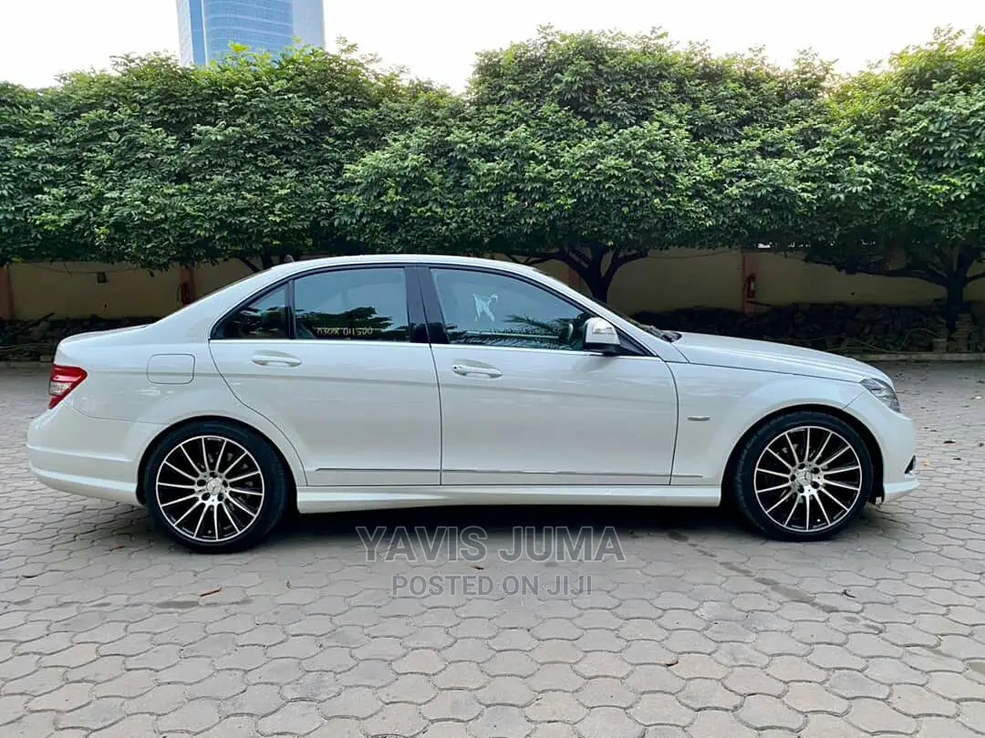 Mercedes-Benz C200 2008 White