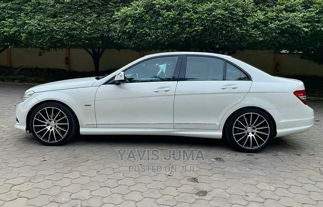 Mercedes-Benz C200 2008 White