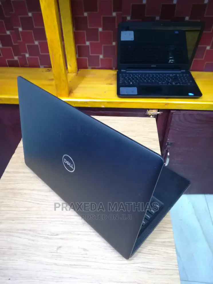 Laptop Dell Inspiron 15 5000 4GB Intel Core I3 HDD 500GB