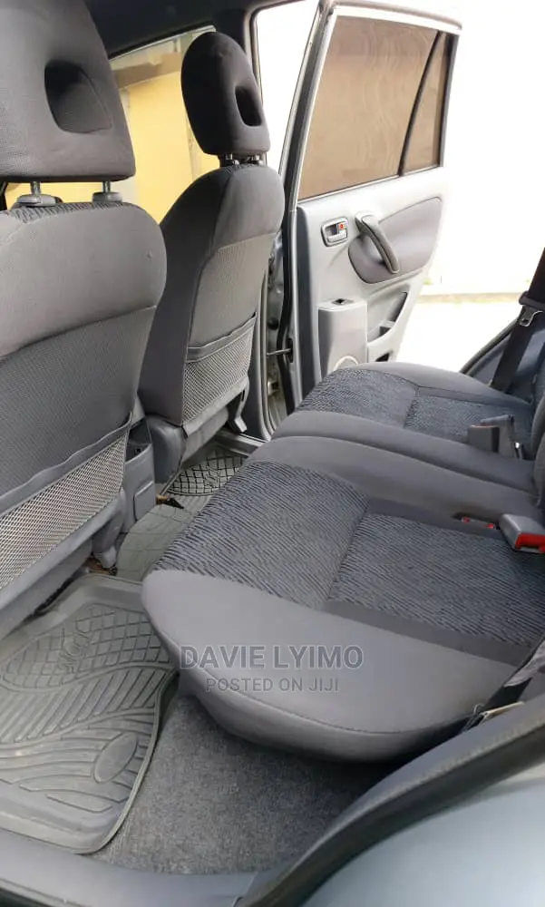 Toyota RAV4 2004 Silver