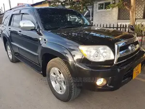 Toyota Hilux 2006 Black