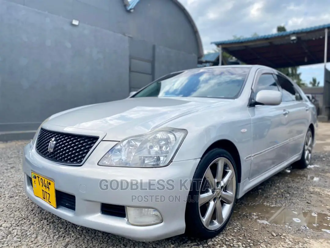 Toyota Crown 2005 Royale Silver