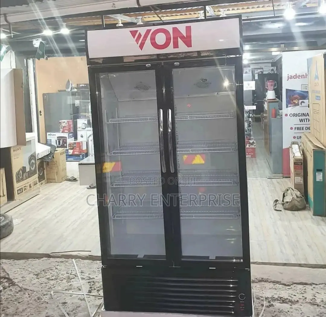 VON Showcase Fridge