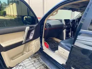 Toyota Land Cruiser 2009 4.7 VX-R Black