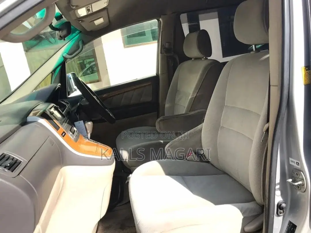 Toyota Alphard 2004 Gray