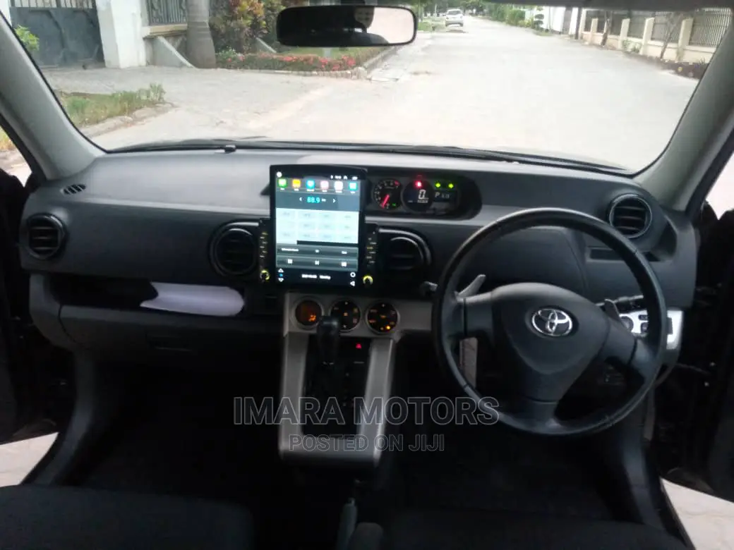 Toyota Corolla Rumion 2010 Black