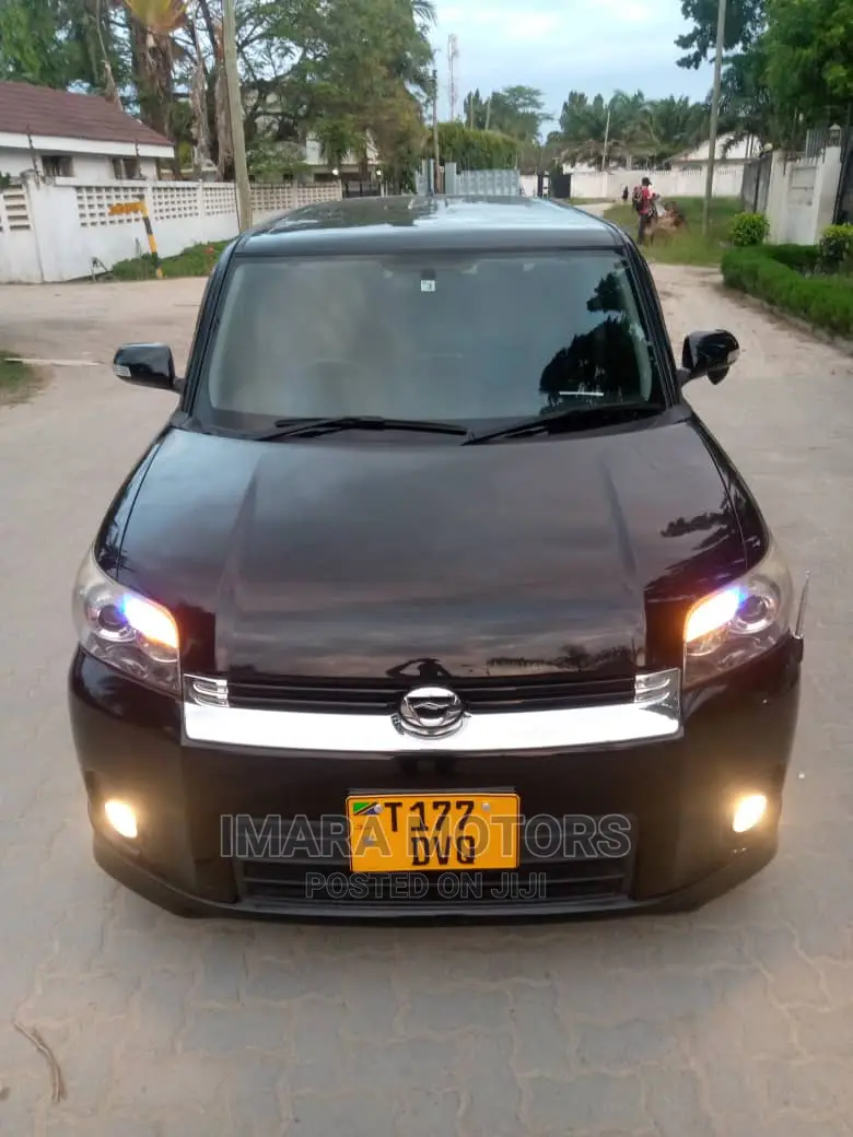 Toyota Corolla Rumion 2010 Black