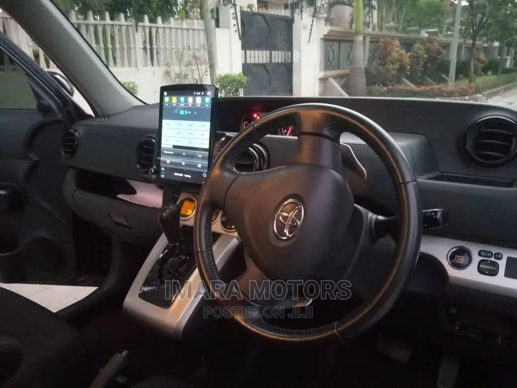 Toyota Corolla Rumion 2010 Black