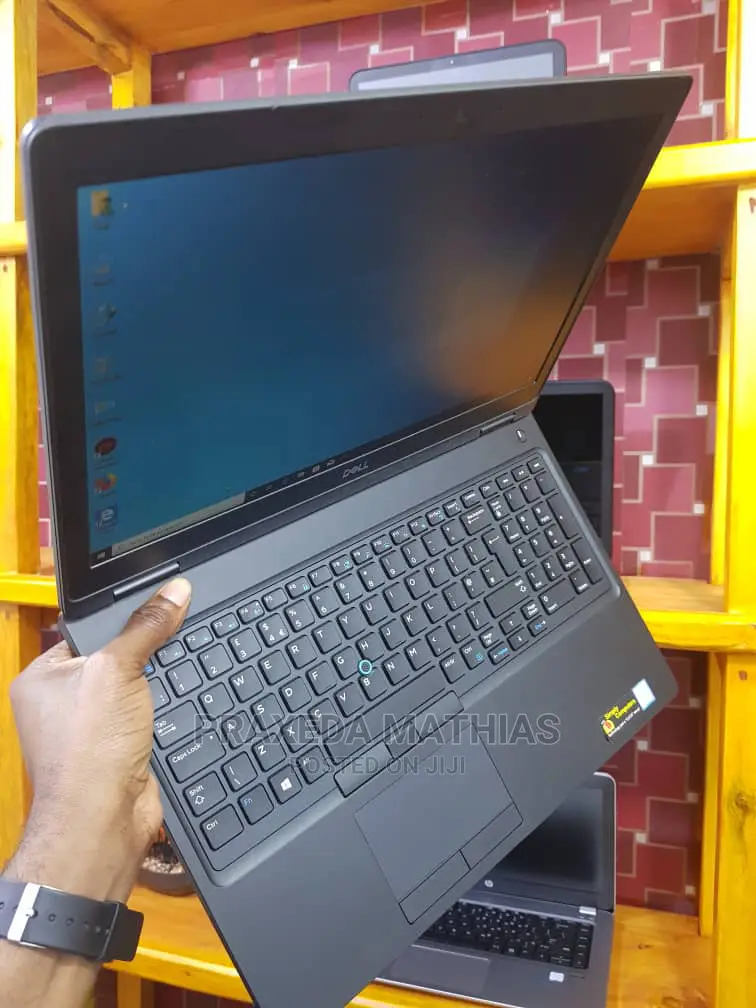 Laptop Dell Latitude 15 5580 8GB Intel Core I5 HDD 500GB