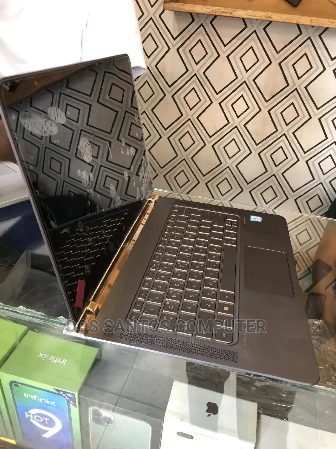 New Laptop HP Spectre X360 15 8GB Intel Core I7 SSD 256GB