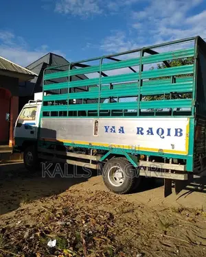 Mitsubishi Canter 1993 Silver