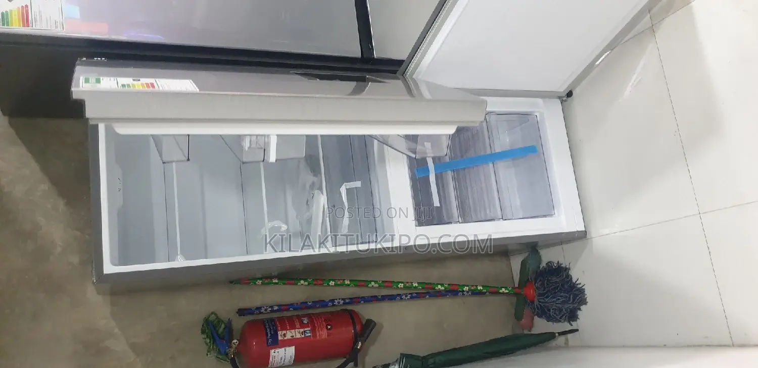 Hisense Fridge With Water Dispenser 222L