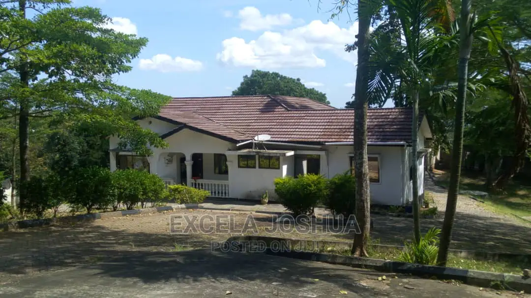 5bdrm House in , Mbezi for Sale
