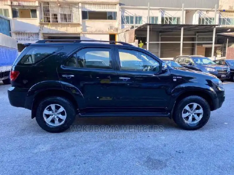 Toyota Fortuner 2007 Black