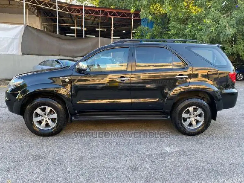 Toyota Fortuner 2007 Black