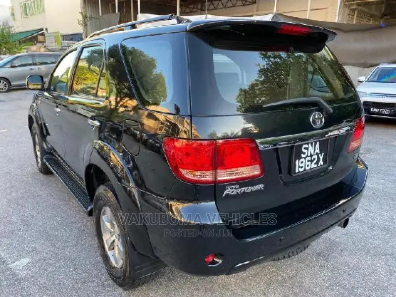 Toyota Fortuner 2007 Black