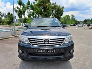 Toyota Fortuner 2012 Gray
