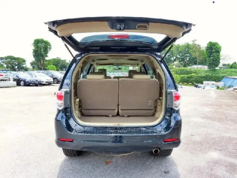 Toyota Fortuner 2012 Gray