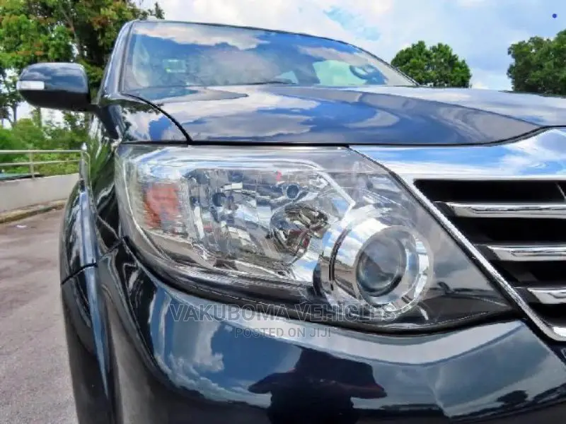 Toyota Fortuner 2012 Gray