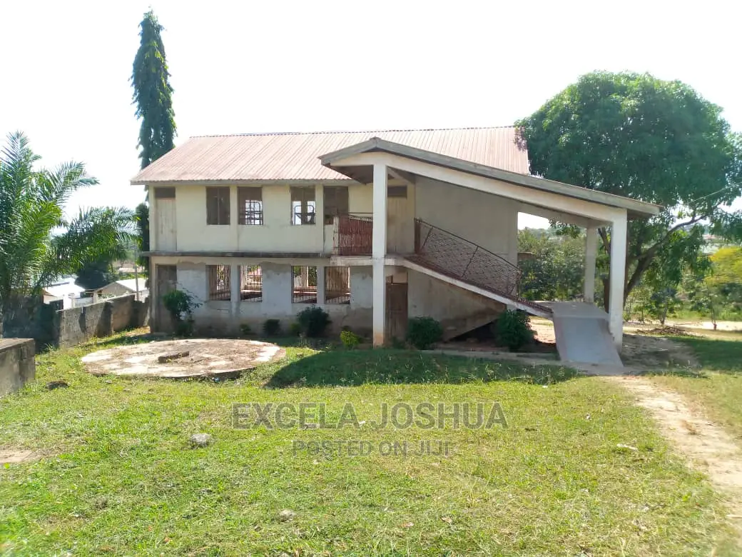 Shule Inauzwa Kibamba