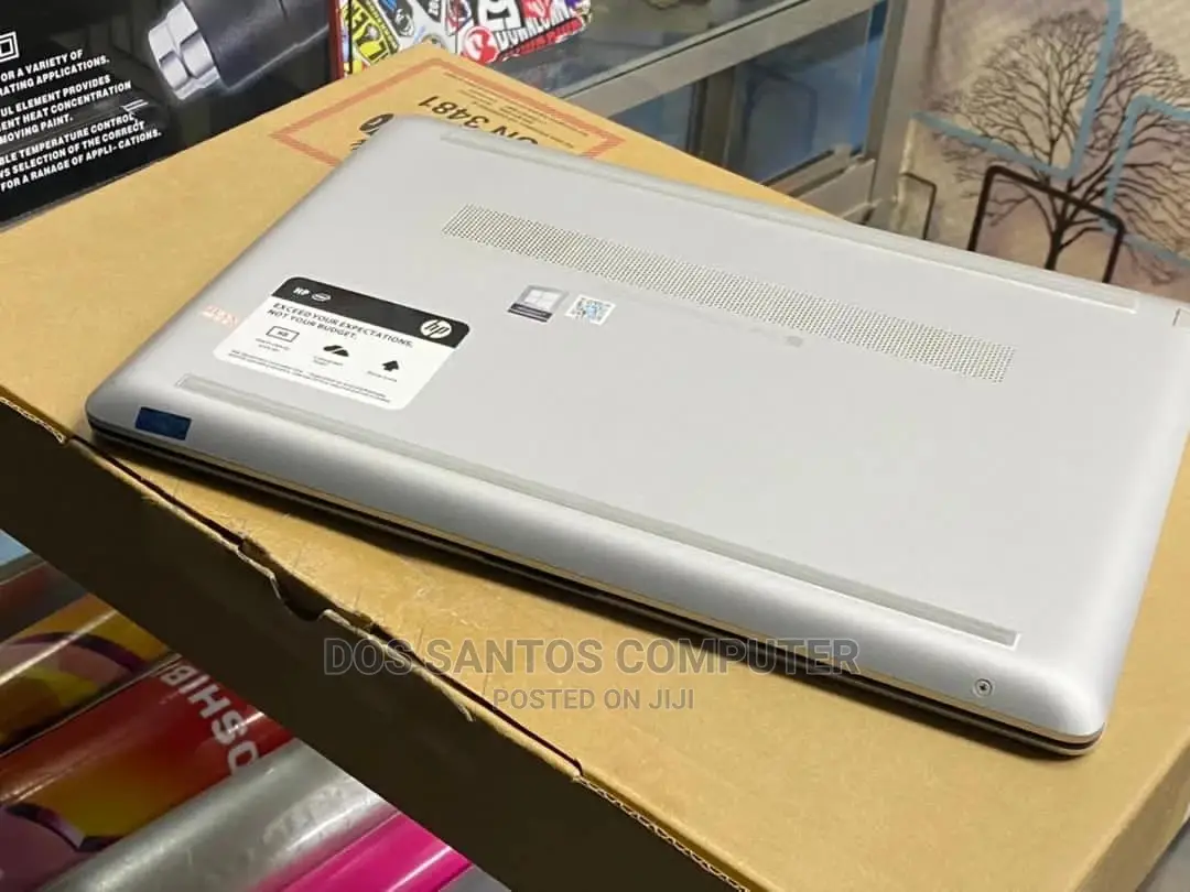 New Laptop HP 8GB Intel Core I7 SSD 512GB