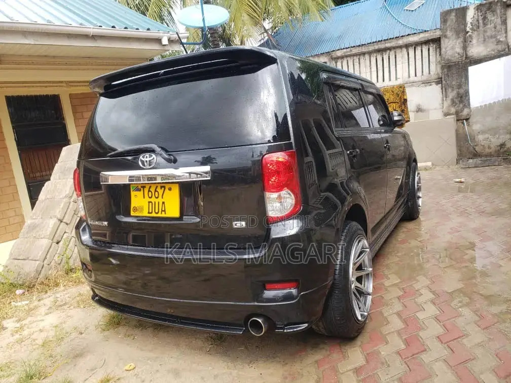 Toyota Corolla Rumion 2008 Black