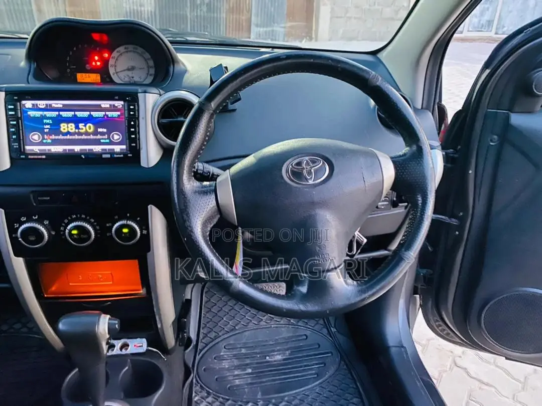 Toyota IST 2004 Gray