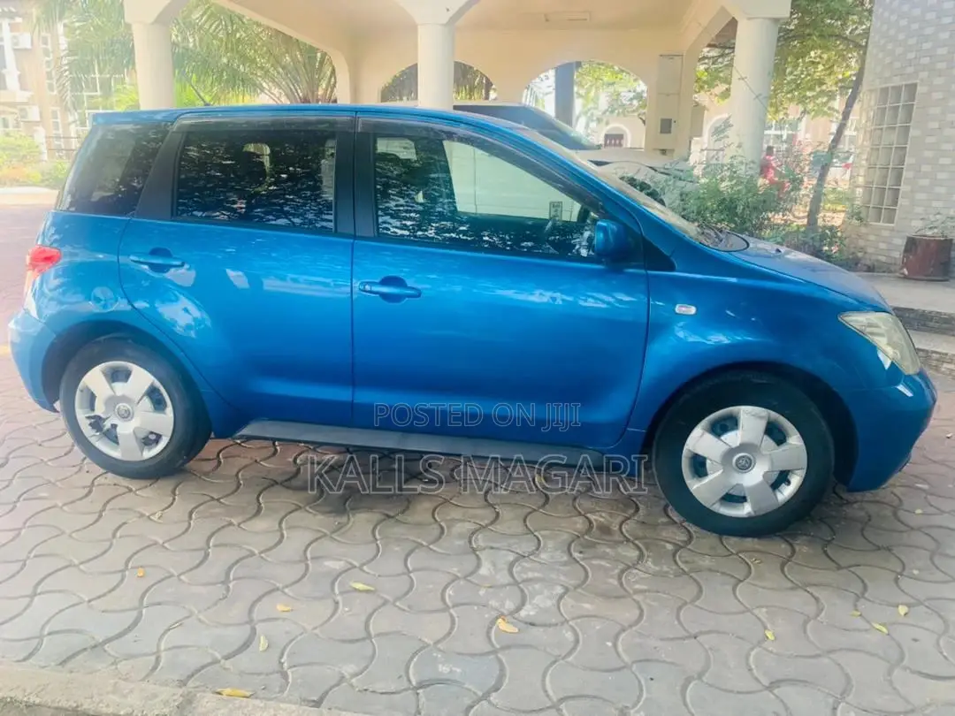 Toyota IST 2006 Blue
