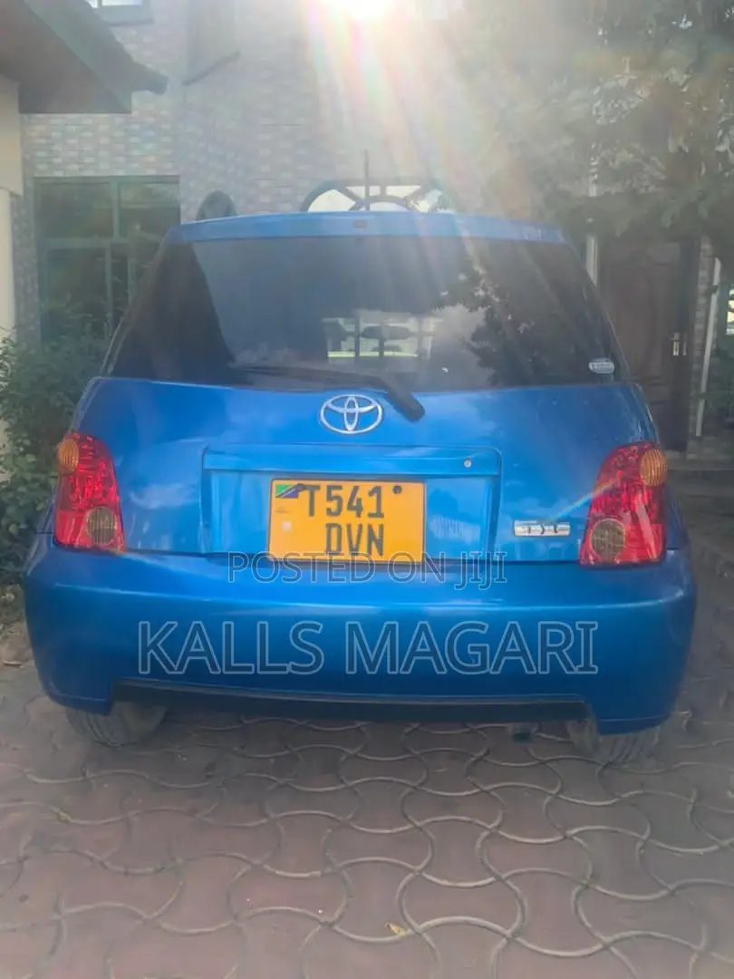 Toyota IST 2006 Blue