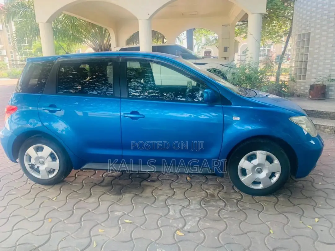 Toyota IST 2006 Blue