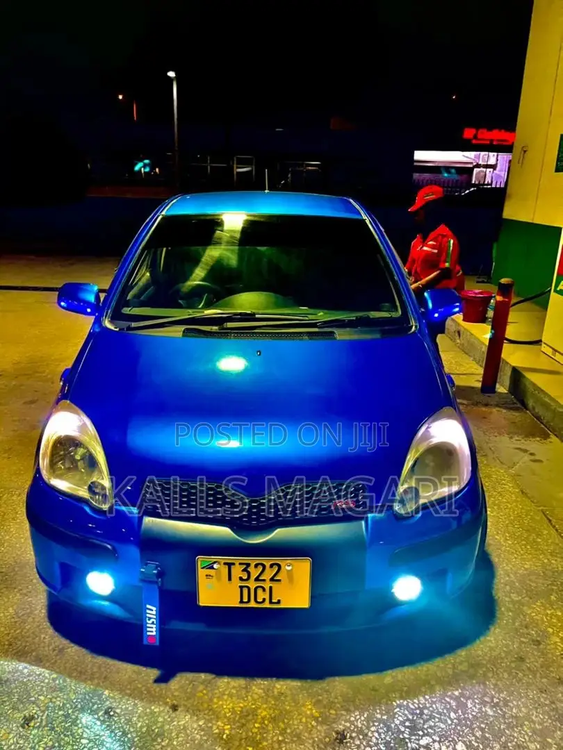 Toyota Vitz 2006 Blue