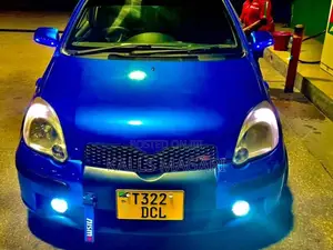 Toyota Vitz 2006 Blue