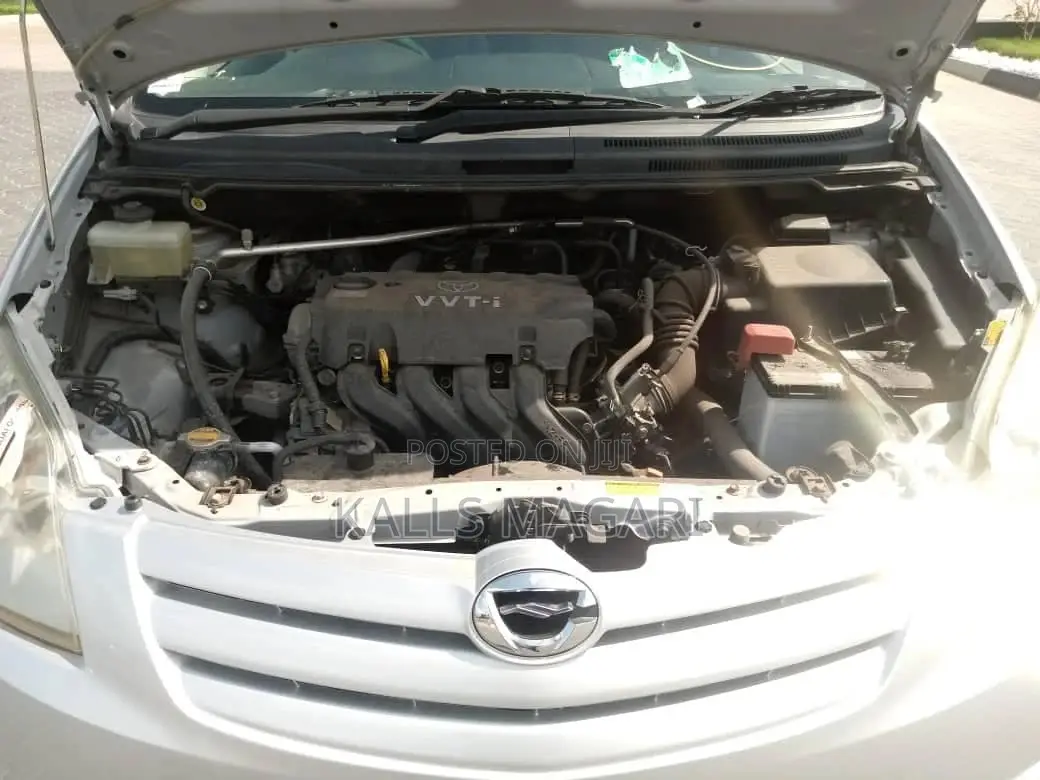 Toyota Corolla Spacio 2005 Silver