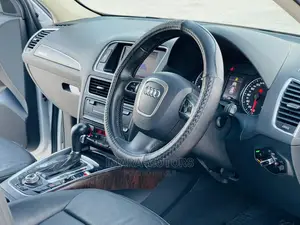 Audi Q5 2010 Gray