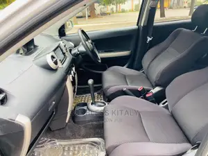 Toyota IST 2003 Silver